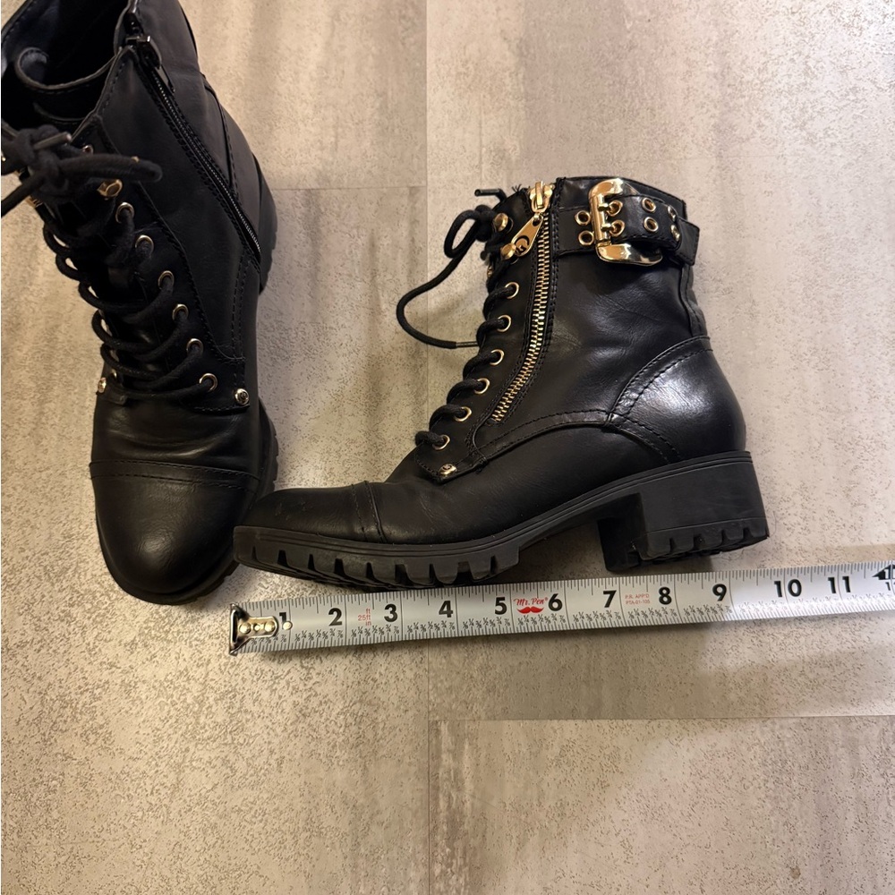 Guess Kids Black Boots with Gold Details - Picture 4 of 6